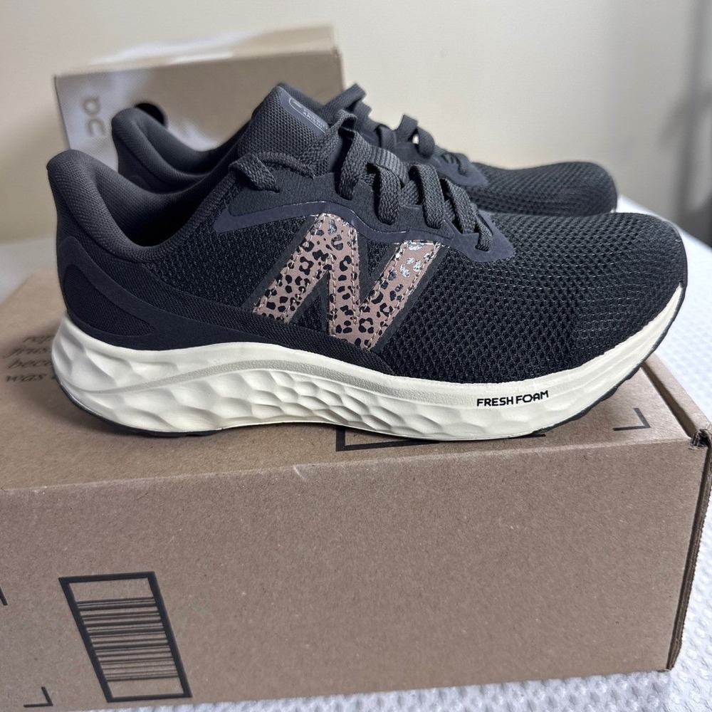 New Balance Running Shoes Women 7 Fresh Foam Arishi v4 Black Leopard NWOB